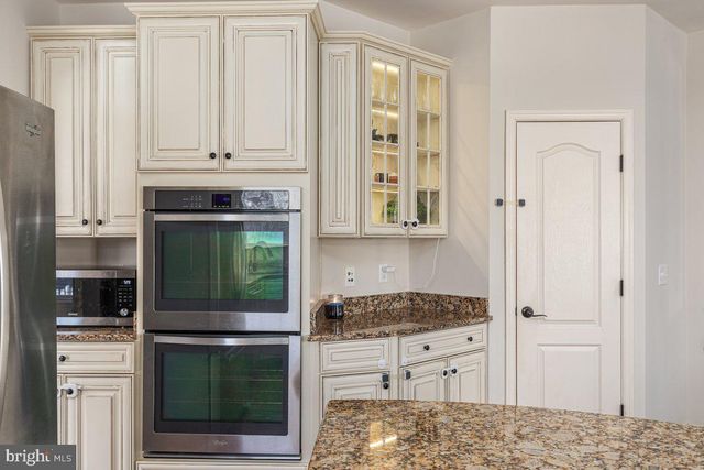 42134 AUTUMN RAIN CIR, Brambleton, VA 20148