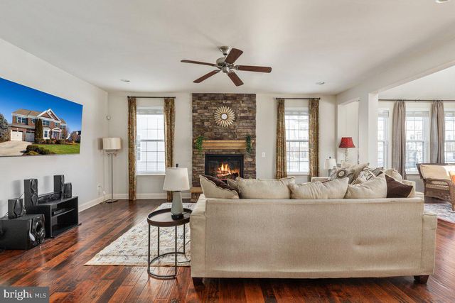 42134 AUTUMN RAIN CIR, Brambleton, VA 20148