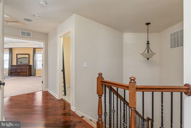 42134 AUTUMN RAIN CIR, Brambleton, VA 20148