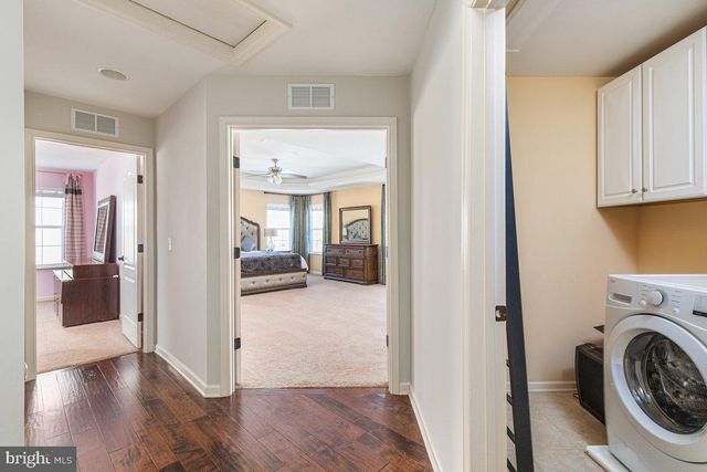 42134 AUTUMN RAIN CIR, Brambleton, VA 20148