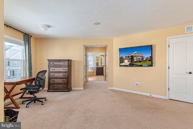 42134 AUTUMN RAIN CIR, Brambleton, VA 20148