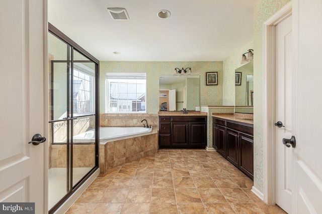 42134 AUTUMN RAIN CIR, Brambleton, VA 20148