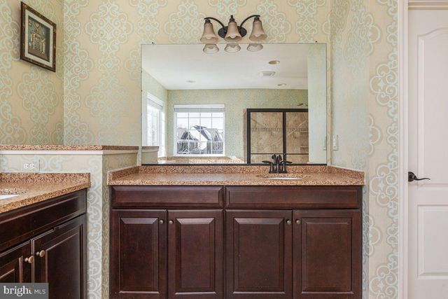 42134 AUTUMN RAIN CIR, Brambleton, VA 20148