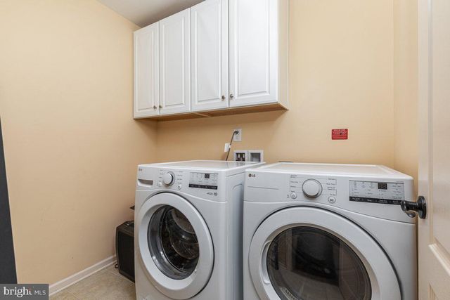 42134 AUTUMN RAIN CIR, Brambleton, VA 20148