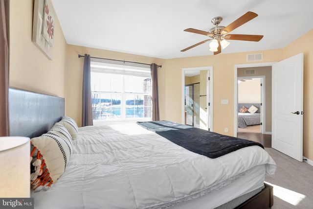 42134 AUTUMN RAIN CIR, Brambleton, VA 20148