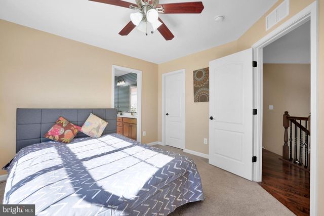 42134 AUTUMN RAIN CIR, Brambleton, VA 20148