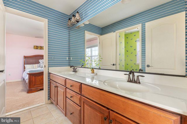 42134 AUTUMN RAIN CIR, Brambleton, VA 20148