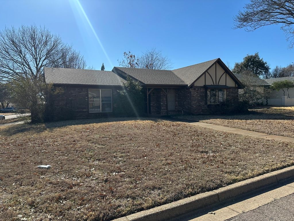 7294 Church Park Drive, Fort Worth, TX 76133