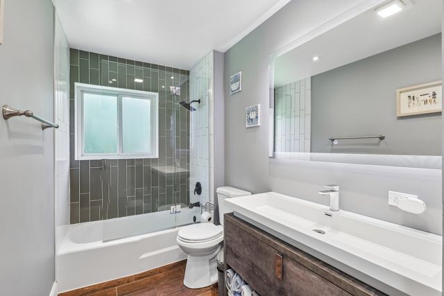 21W640 Maple Avenue, Medinah, IL 60157