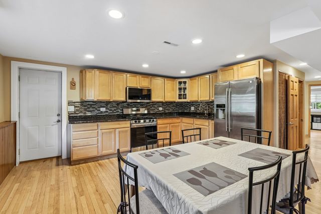 21W640 Maple Avenue, Medinah, IL 60157
