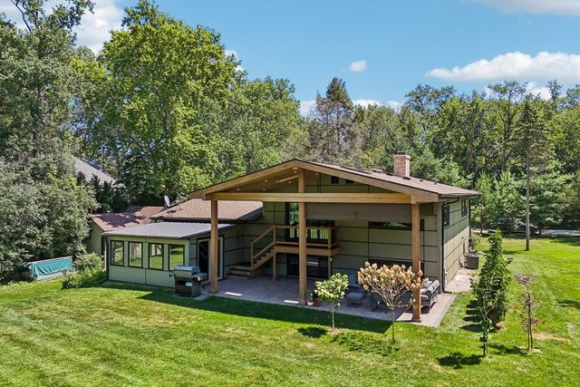 21W640 Maple Avenue, Medinah, IL 60157