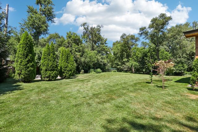 21W640 Maple Avenue, Medinah, IL 60157
