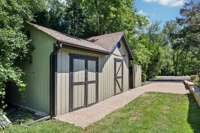 21W640 Maple Avenue, Medinah, IL 60157