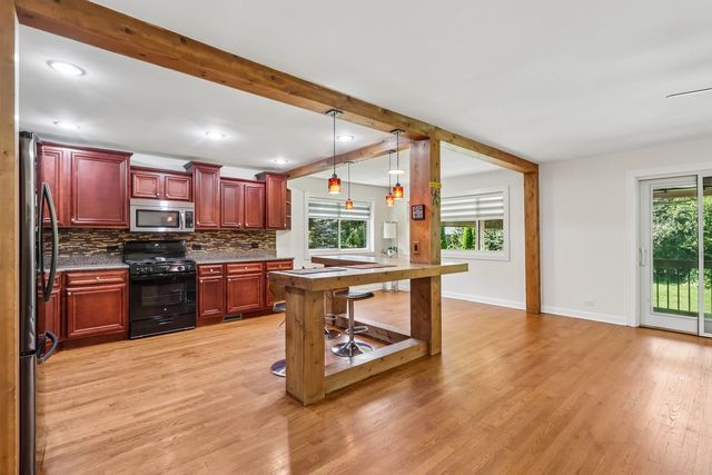 21W640 Maple Avenue, Medinah, IL 60157