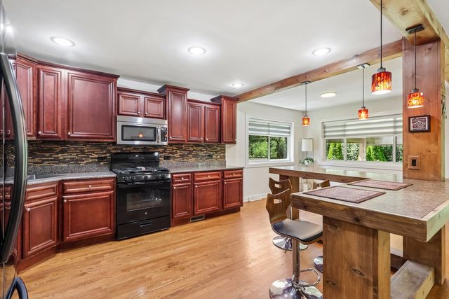 21W640 Maple Avenue, Medinah, IL 60157