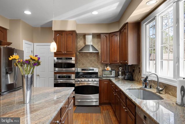 12 WILDERNESS DR, Medford, NJ 08055