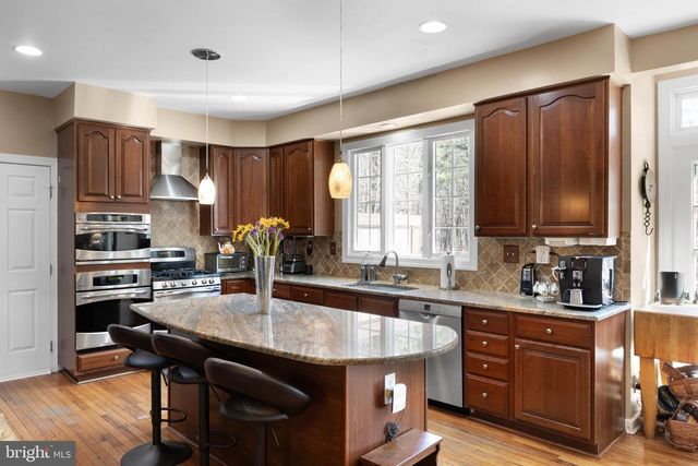 12 WILDERNESS DR, Medford, NJ 08055