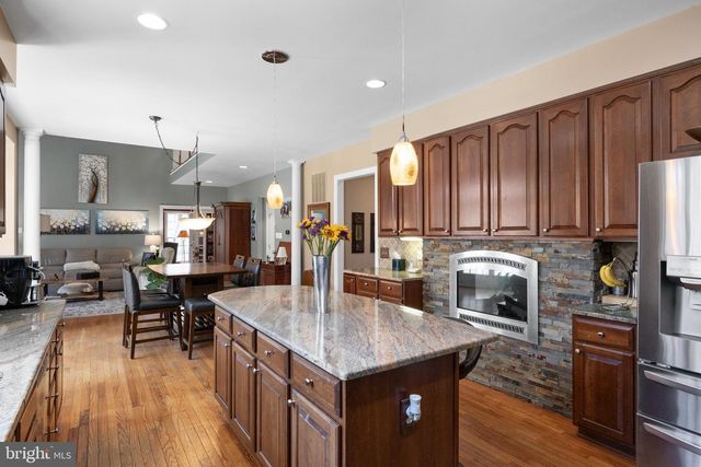 12 WILDERNESS DR, Medford, NJ 08055