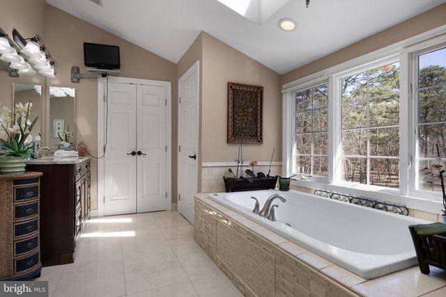 12 WILDERNESS DR, Medford, NJ 08055