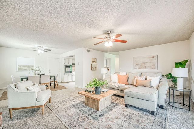 2153 Jenni Avenue, Sanger, CA 93657