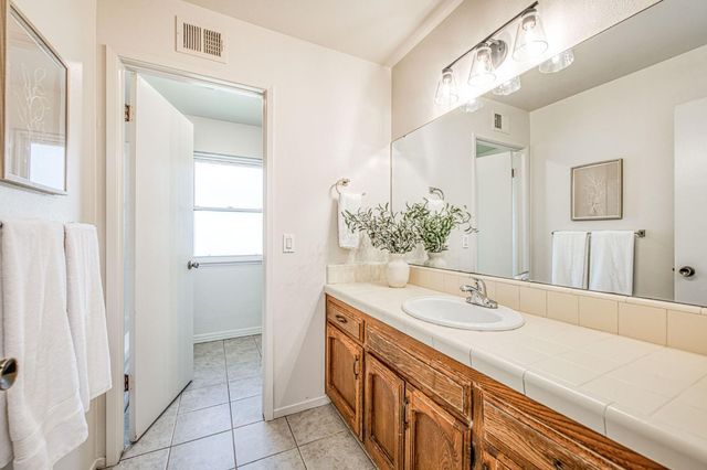 2153 Jenni Avenue, Sanger, CA 93657