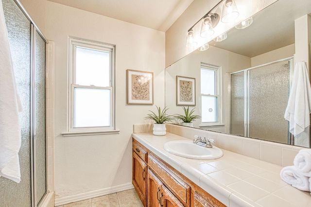 2153 Jenni Avenue, Sanger, CA 93657