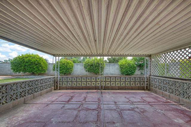 2153 Jenni Avenue, Sanger, CA 93657