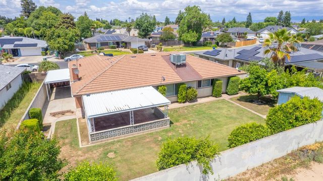 2153 Jenni Avenue, Sanger, CA 93657
