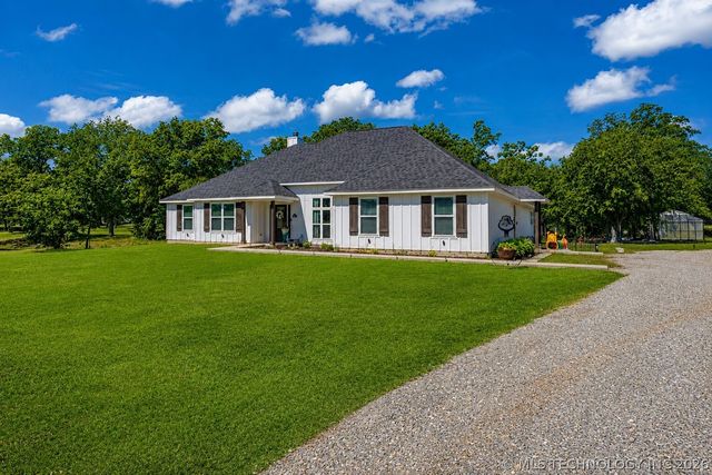 17957 Bridgeview Road, Madill, OK 73446