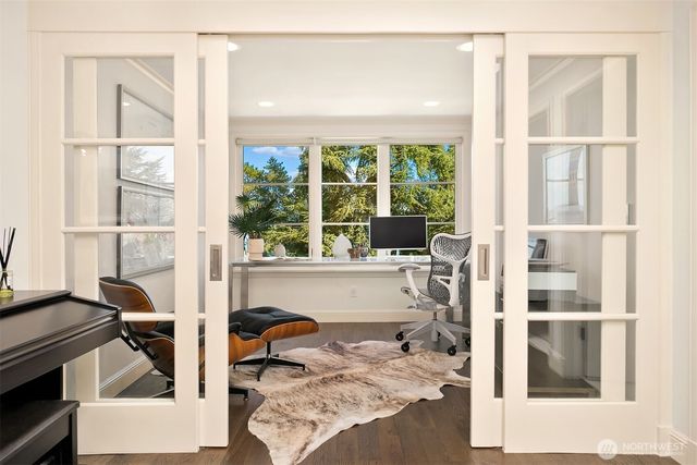 453 McGilvra Boulevard E, Seattle, WA 98112