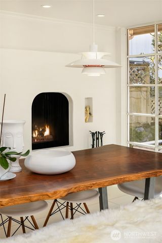 453 McGilvra Boulevard E, Seattle, WA 98112