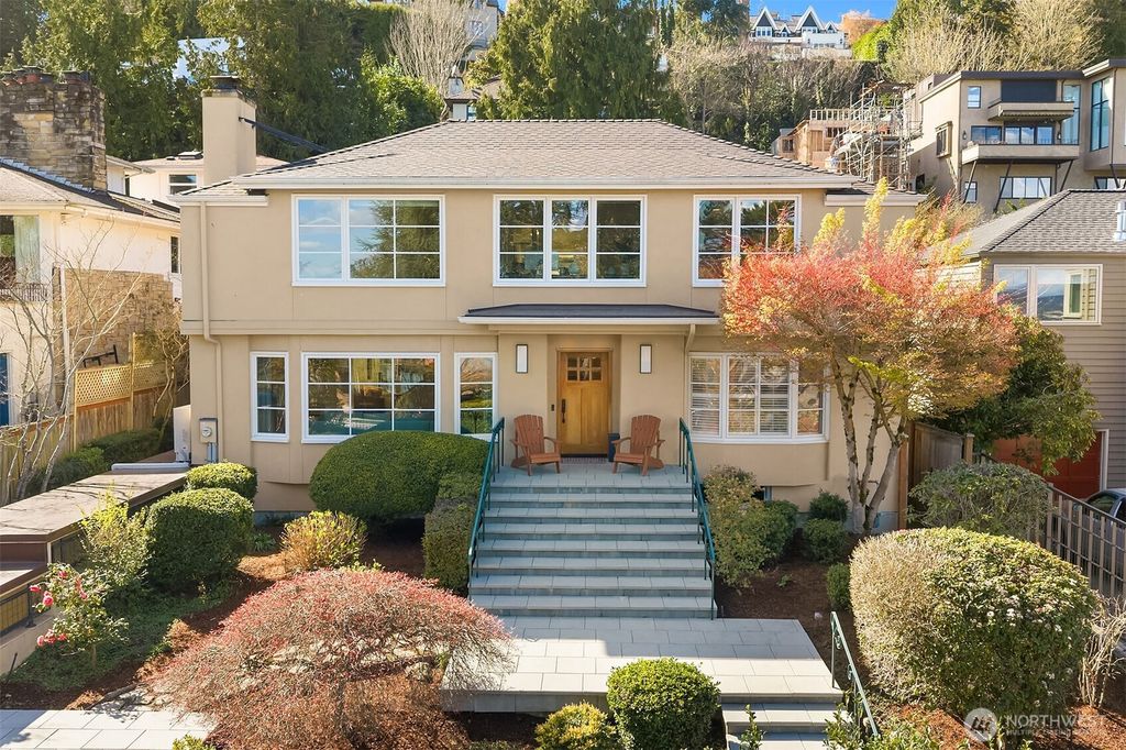 453 McGilvra Boulevard E, Seattle, WA 98112