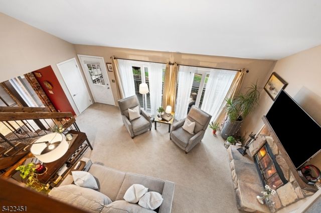 124 Bluebird Dr 4C, Hillsborough Twp., NJ 08844