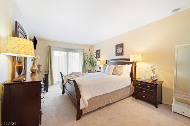124 Bluebird Dr 4C, Hillsborough Twp., NJ 08844