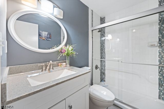124 Bluebird Dr 4C, Hillsborough Twp., NJ 08844