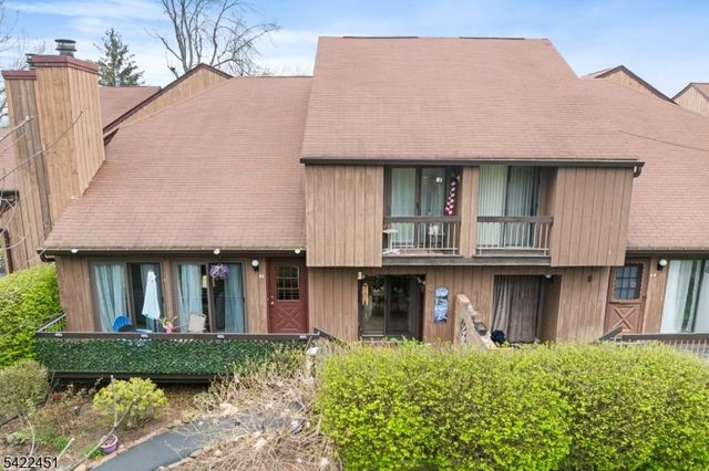 124 Bluebird Dr 4C, Hillsborough Twp., NJ 08844
