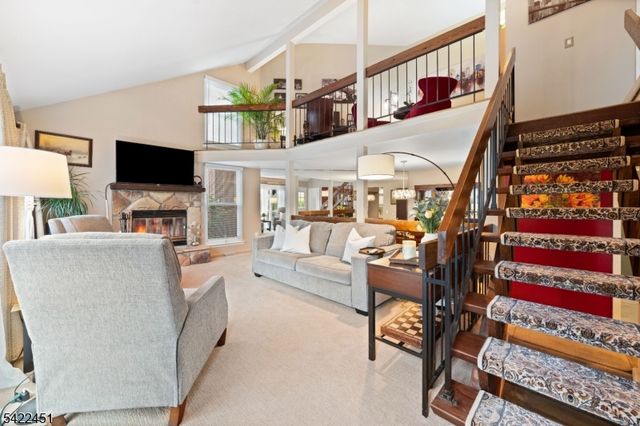 124 Bluebird Dr 4C, Hillsborough Twp., NJ 08844