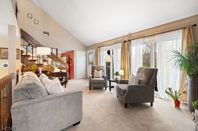 124 Bluebird Dr 4C, Hillsborough Twp., NJ 08844