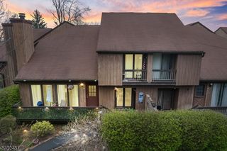 124 Bluebird Dr 4C, Hillsborough Twp., NJ 08844