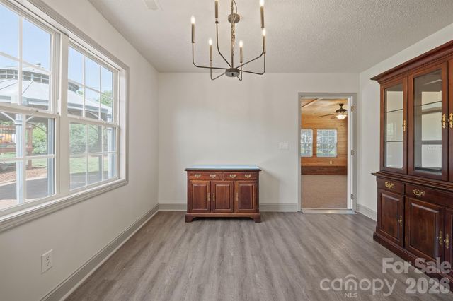 114 Glenwood Valley Drive, Harmony, NC 28634