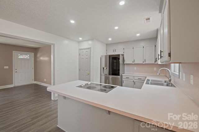 114 Glenwood Valley Drive, Harmony, NC 28634