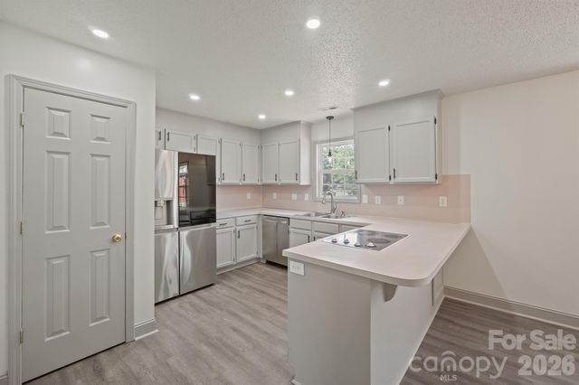 114 Glenwood Valley Drive, Harmony, NC 28634
