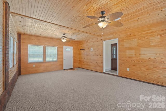 114 Glenwood Valley Drive, Harmony, NC 28634