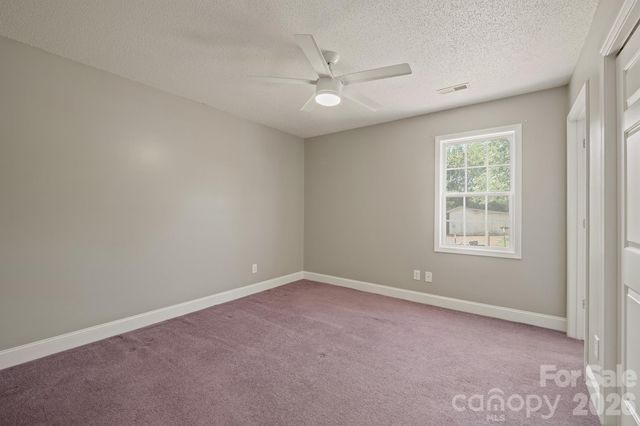 114 Glenwood Valley Drive, Harmony, NC 28634