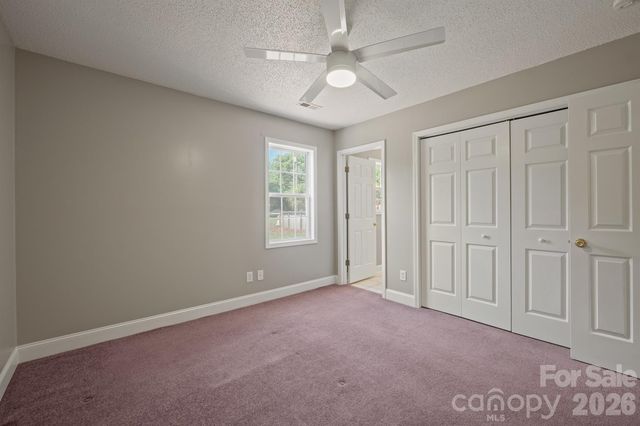 114 Glenwood Valley Drive, Harmony, NC 28634
