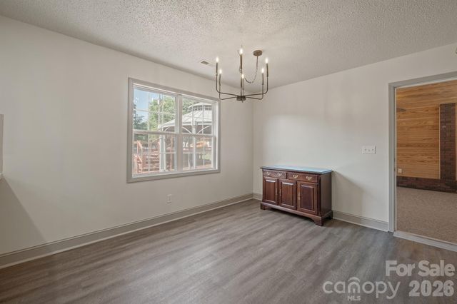 114 Glenwood Valley Drive, Harmony, NC 28634