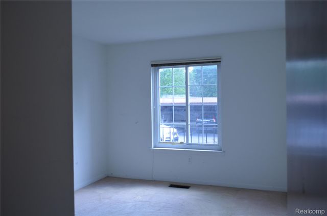 30789 Shiawassee Road 9, Farmington, MI 48336