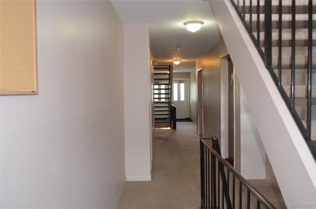30789 Shiawassee Road 9, Farmington, MI 48336