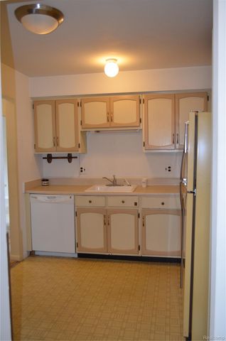 30789 Shiawassee Road 9, Farmington, MI 48336
