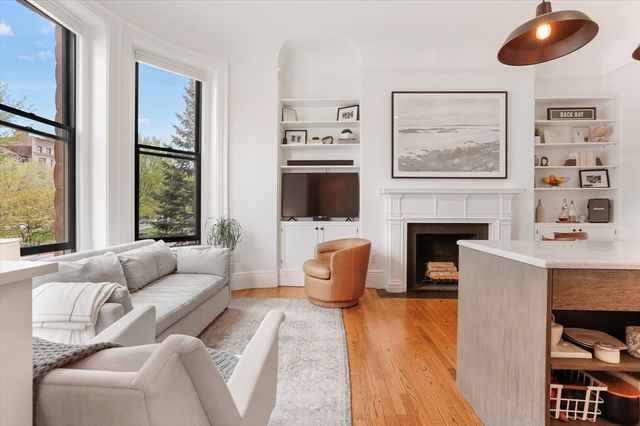 362 Commonwealth Ave 1A, Boston, MA 02115